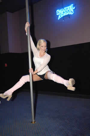 Dancer pole las vegas Pole Fitness